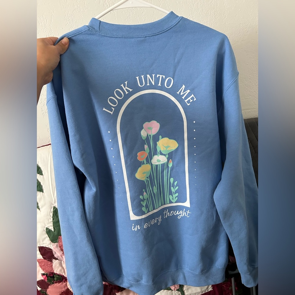 Gildan Blue Women's Sweater with Floral Design